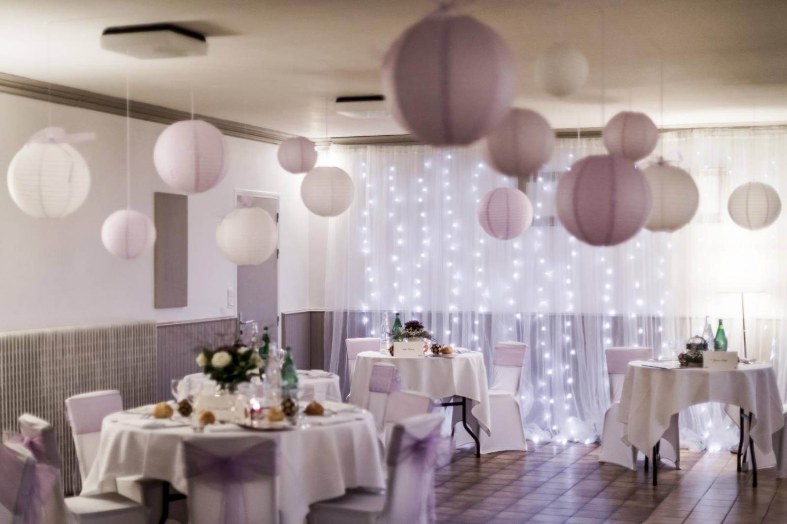 Salle de réception du Petit Mesnil avec décoratrice proche de Louviers