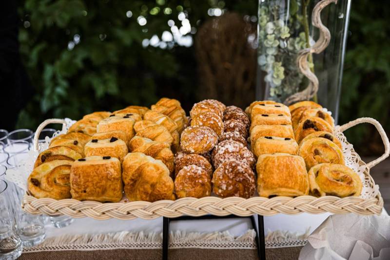 Livraison ou service d'un petit déjeuner, café d'accueil & pause café lors du réunion d'entreprise dans l'Eure et ses alentours