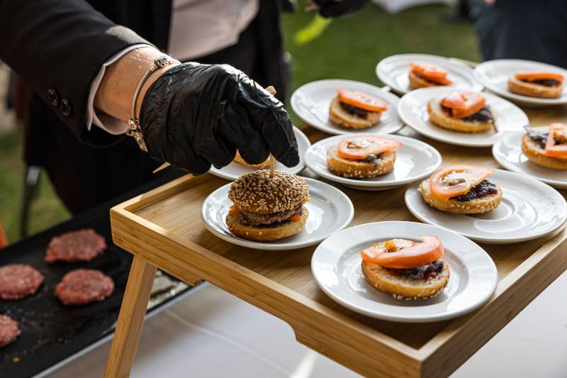Animation mini hamburger pour mariage et réception, Normandie 