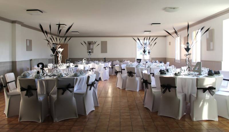 La Salle du Petit Mesnil : Un Cadre Champêtre pour Vos Événements